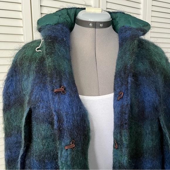 Vintage Robert Burns Mohair Black Watch cape - Picture 8 of 11